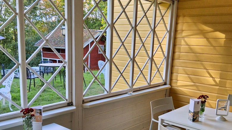 Mattelmäen kartanon pihaa